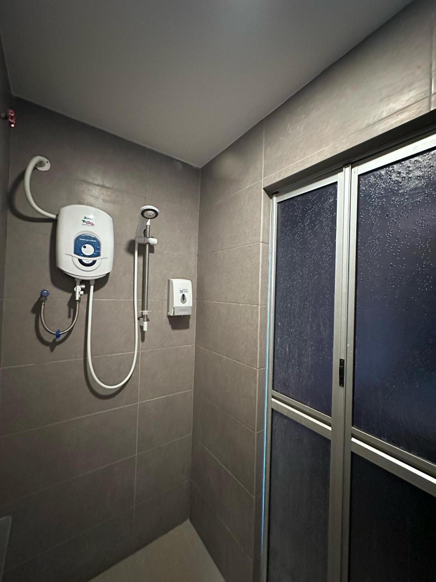 Serian Transit Inn Экстерьер фото